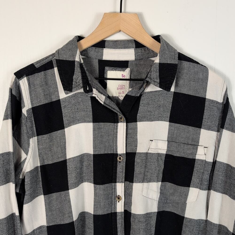 SO Kohl’s Juniors XL Flannel Shirt Button Down Plaid Black White Long Sleeve - Picture 2 of 11